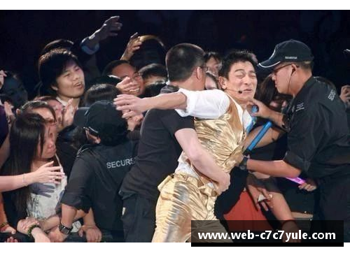 球员逛街意外相遇，引发粉丝狂欢闹剧